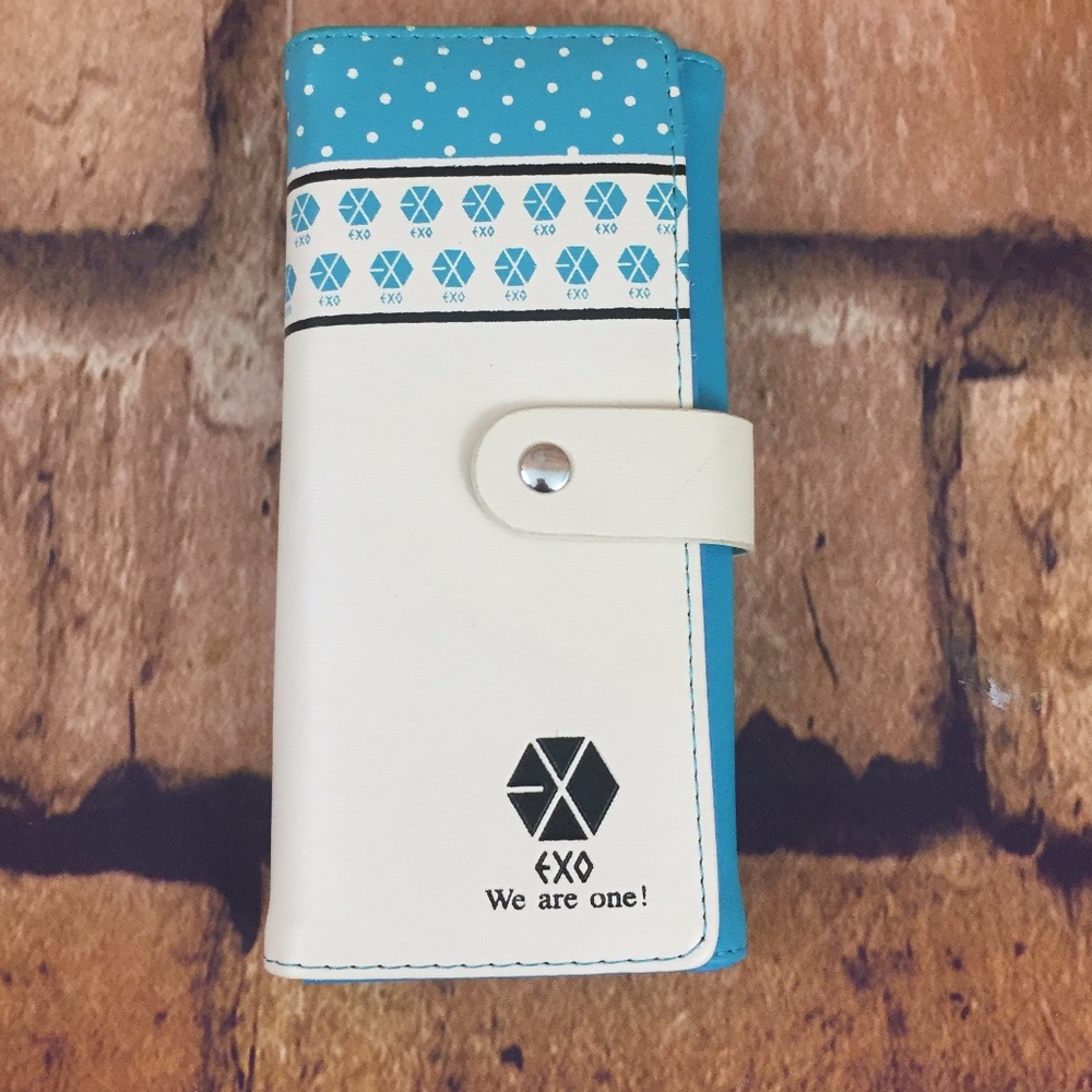 Wallet Botusi We are one Blue Cream F11